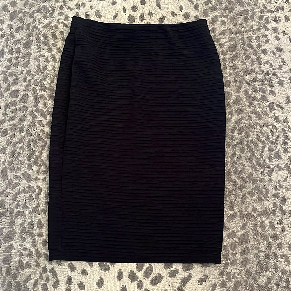 Women's Aqua black pencil skirt. Size small